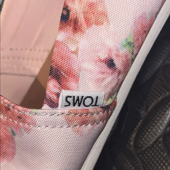 TOMS Floral Slip On Shoes Womens Size 7 Pink Canvas Flats - Picture 4 of 7